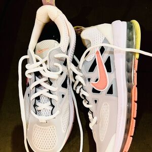 Nike Women's White and Pink Air Max Sneakers